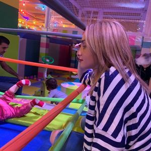 Meet your Posher, Baia